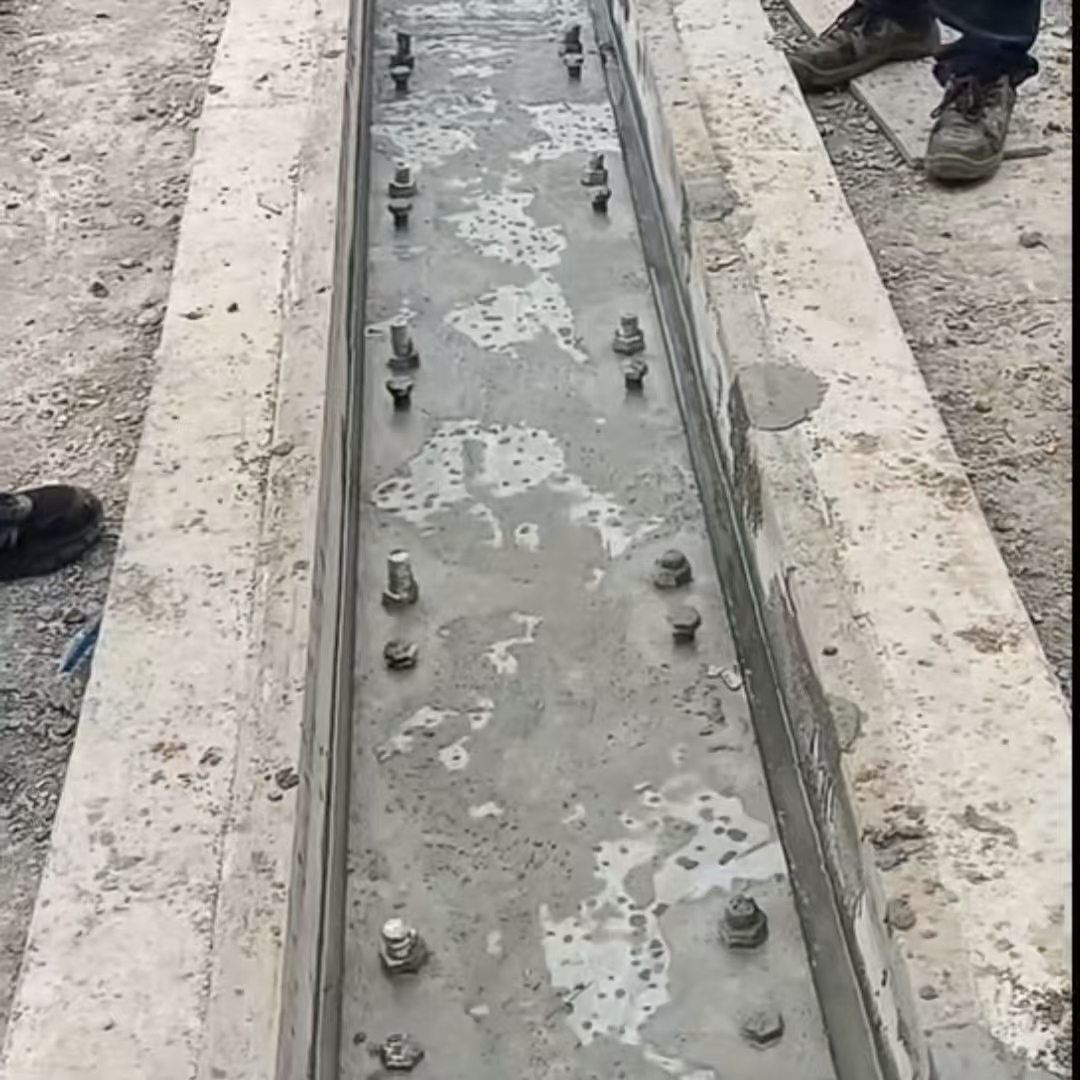 福贡港口码头起重机龙门吊重型机械设备稳固用早强快凝轨道胶泥
